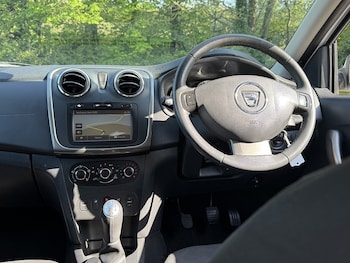 Used Dacia Sandero Stepway 2014 for sale - 79435797: Photo