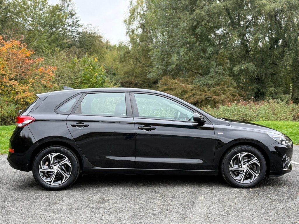Used Hyundai i30 2021 for sale - 76338400: Photo 12