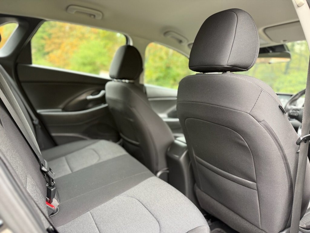 Used Hyundai i30 2021 for sale - 76338400: Photo 16