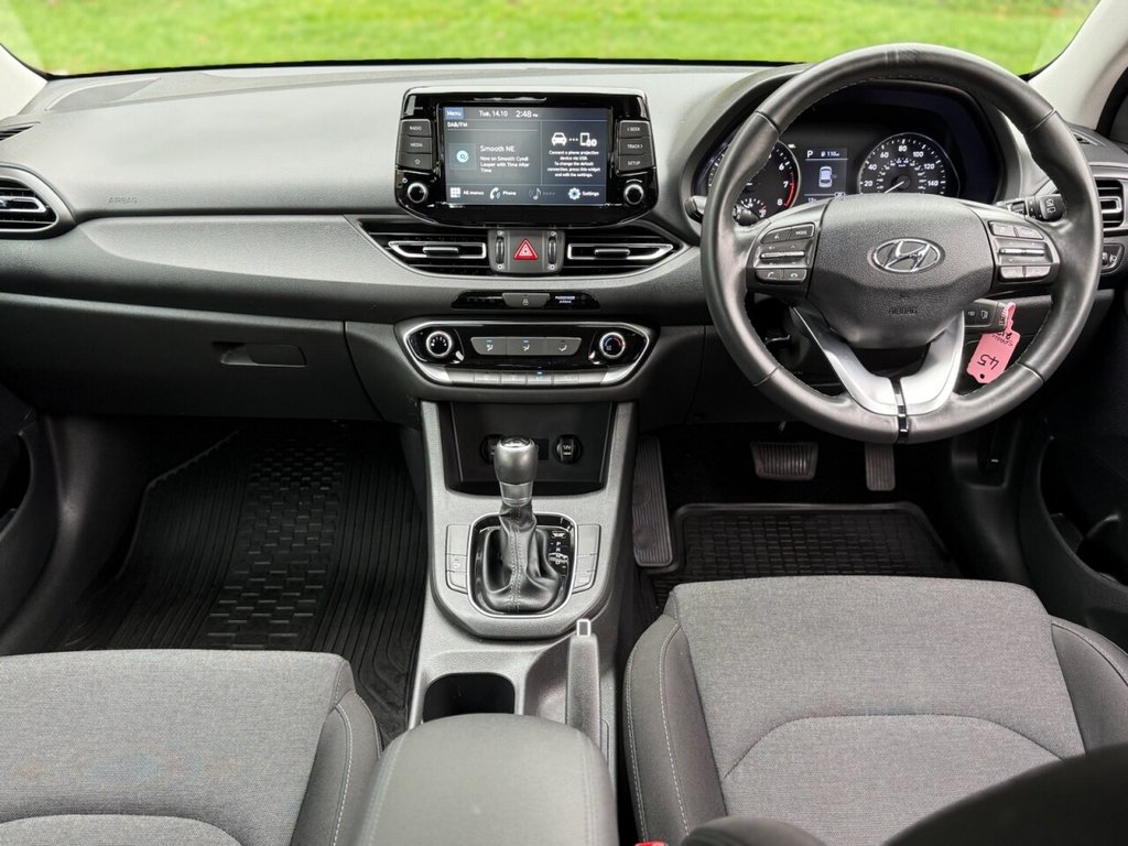 Used Hyundai i30 2021 for sale - 76338400: Photo 2