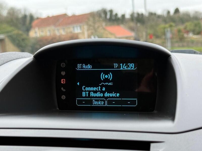 Used Ford Fiesta 2013 for sale - 77850907: Photo 28