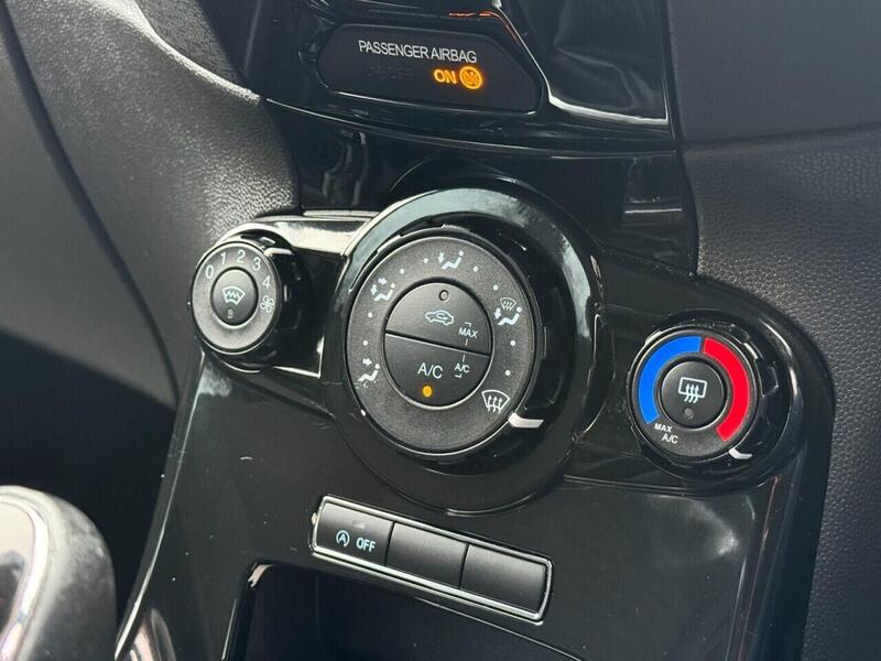Used Ford Fiesta 2013 for sale - 77850907: Photo 30
