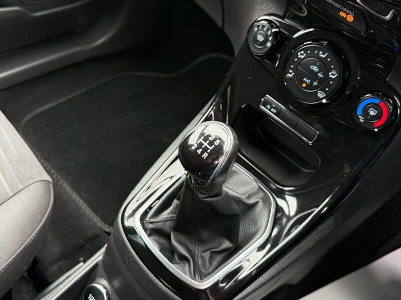 Used Ford Fiesta 2013 for sale - 77850907: Photo 31