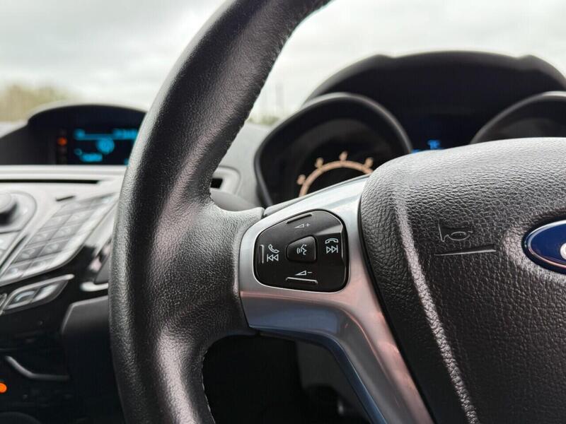 Used Ford Fiesta 2013 for sale - 77850907: Photo 34