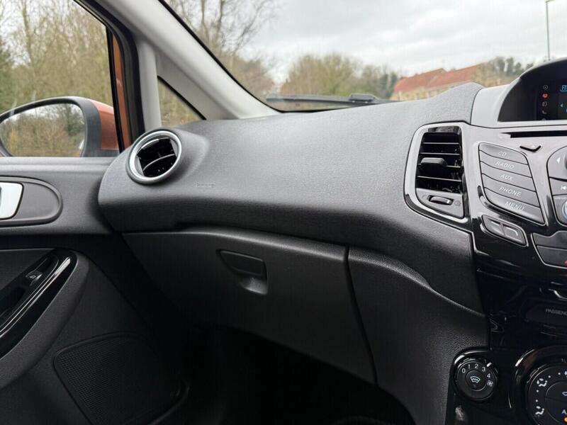 Used Ford Fiesta 2013 for sale - 77850907: Photo 38