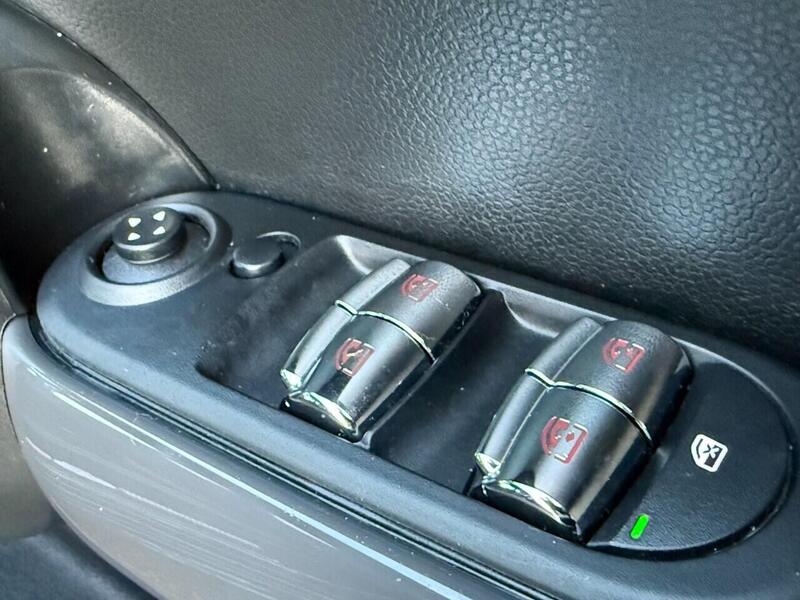 Used MINI Hatch 2019 for sale - 77850802: Photo 32