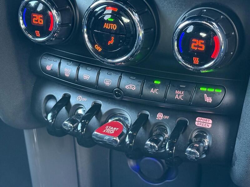 Used MINI Hatch 2019 for sale - 77850802: Photo 44