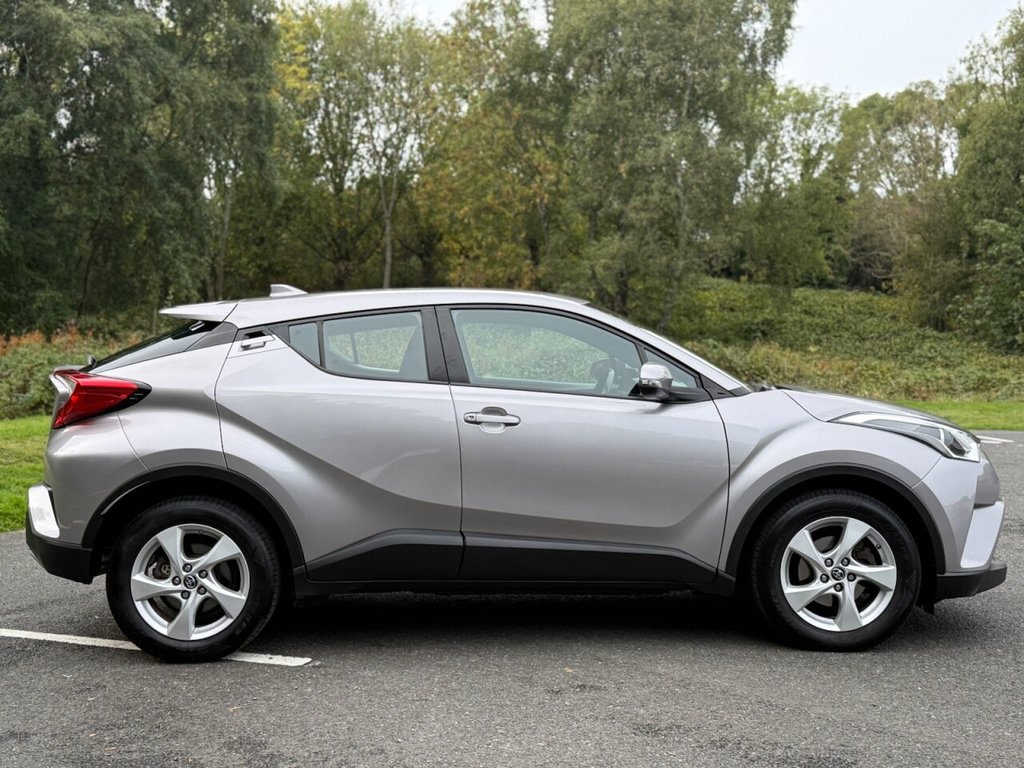 Used Toyota C-HR 2019 for sale - 76338378: Photo 15