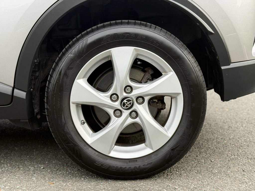 Used Toyota C-HR 2019 for sale - 76338378: Photo 16