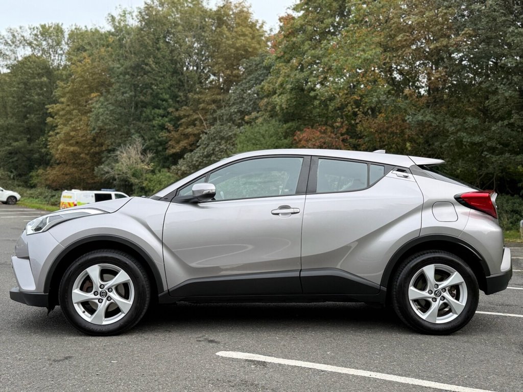 Used Toyota C-HR 2019 for sale - 76338378: Photo 17