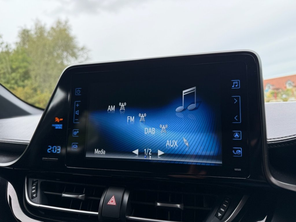 Used Toyota C-HR 2019 for sale - 76338378: Photo 26