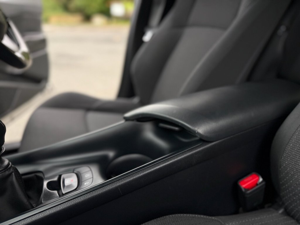 Used Toyota C-HR 2019 for sale - 76338378: Photo 31