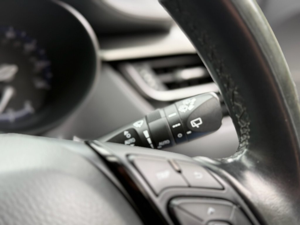 Used Toyota C-HR 2019 for sale - 76338378: Photo 35