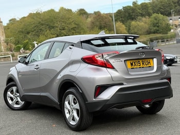 Used Toyota C-HR 2019 for sale - 76338378: Photo