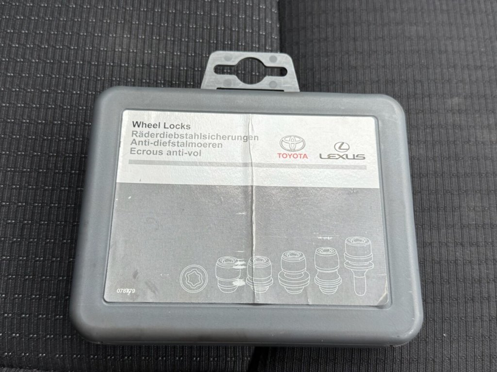 Used Toyota C-HR 2019 for sale - 76338378: Photo 44