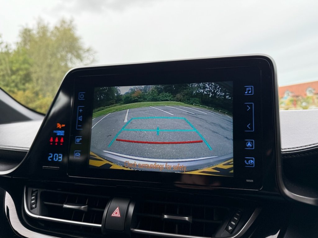 Used Toyota C-HR 2019 for sale - 76338378: Photo 5