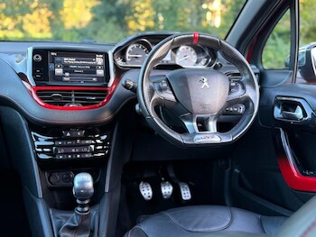 Peugeot 208 feature image 2