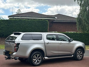Used Isuzu D-Max 2024 for sale - 79435987: Photo