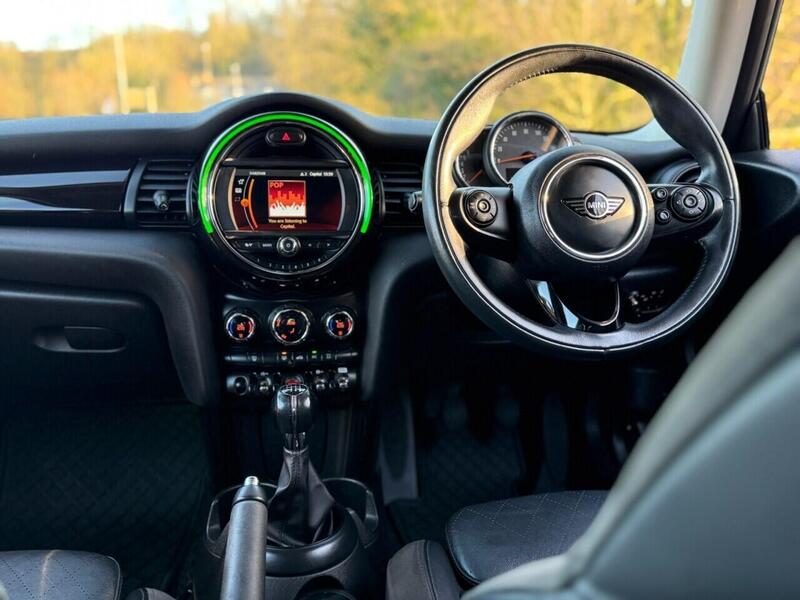 Used MINI Hatch 2018 for sale - 77850813: Photo 2