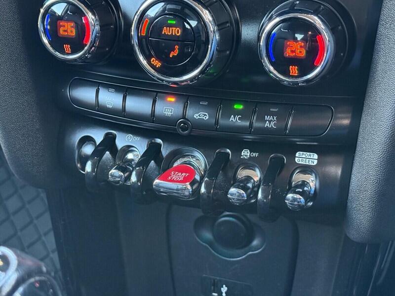 Used MINI Hatch 2018 for sale - 77850813: Photo 32