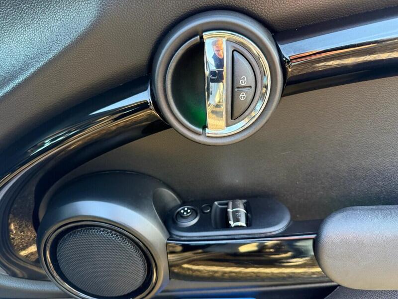 Used MINI Hatch 2018 for sale - 77850813: Photo 48