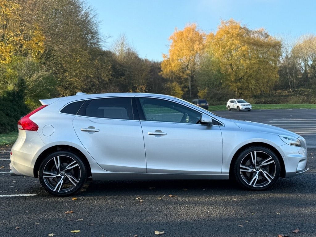 Used Volvo V40 2018 for sale - 76514570: Photo 15