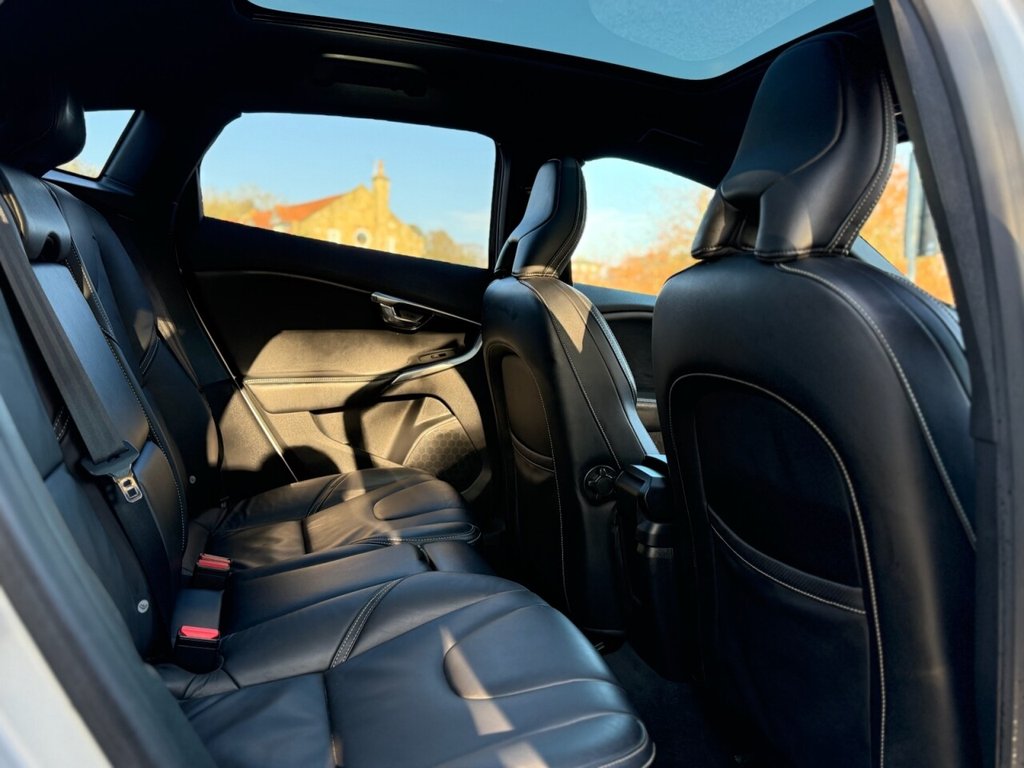 Used Volvo V40 2018 for sale - 76514570: Photo 20