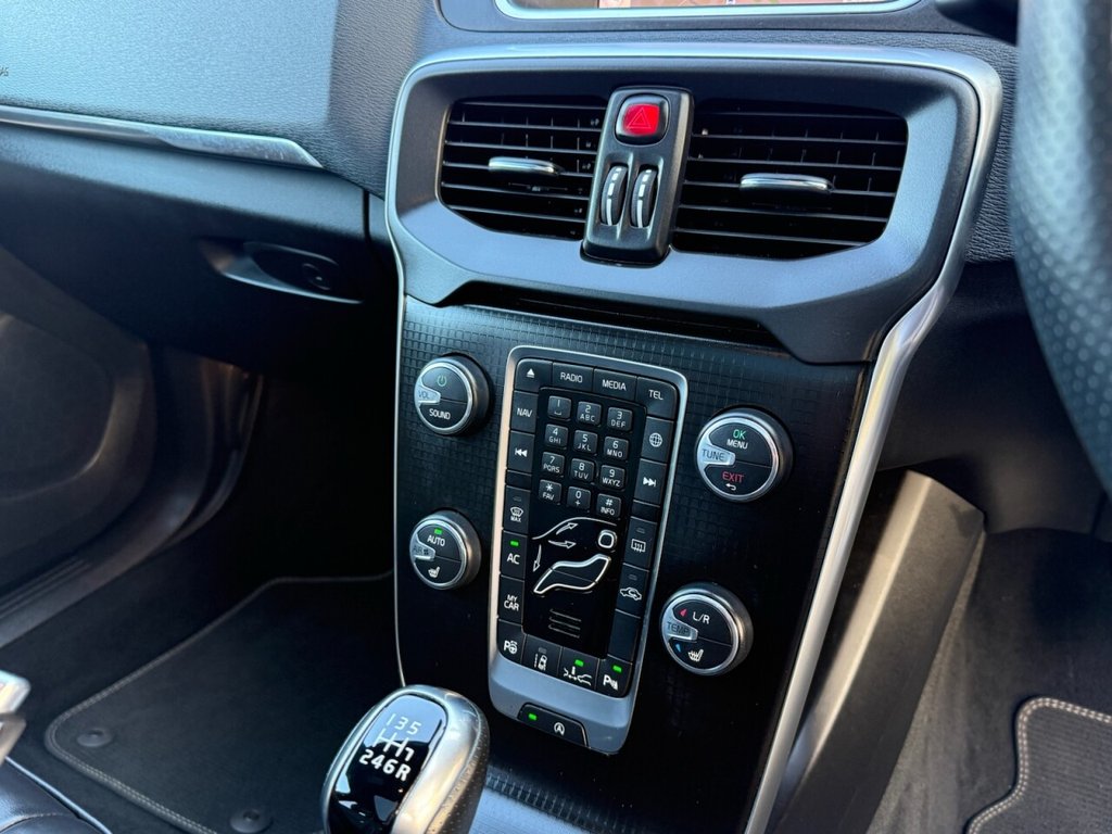 Used Volvo V40 2018 for sale - 76514570: Photo 33