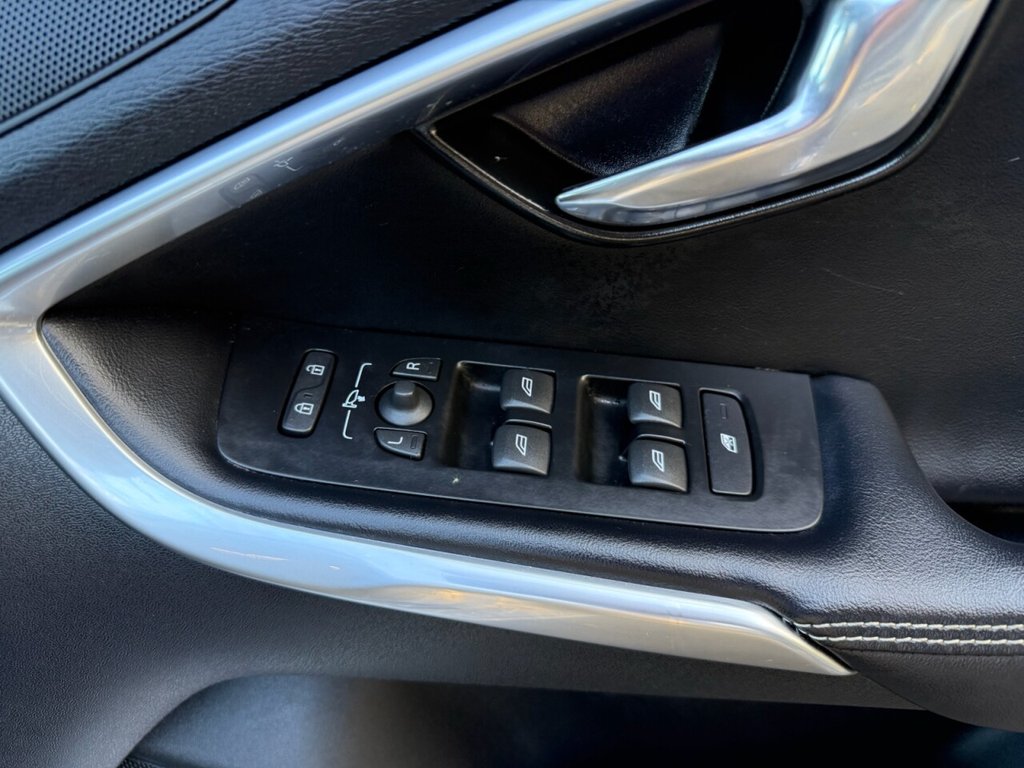 Used Volvo V40 2018 for sale - 76514570: Photo 42