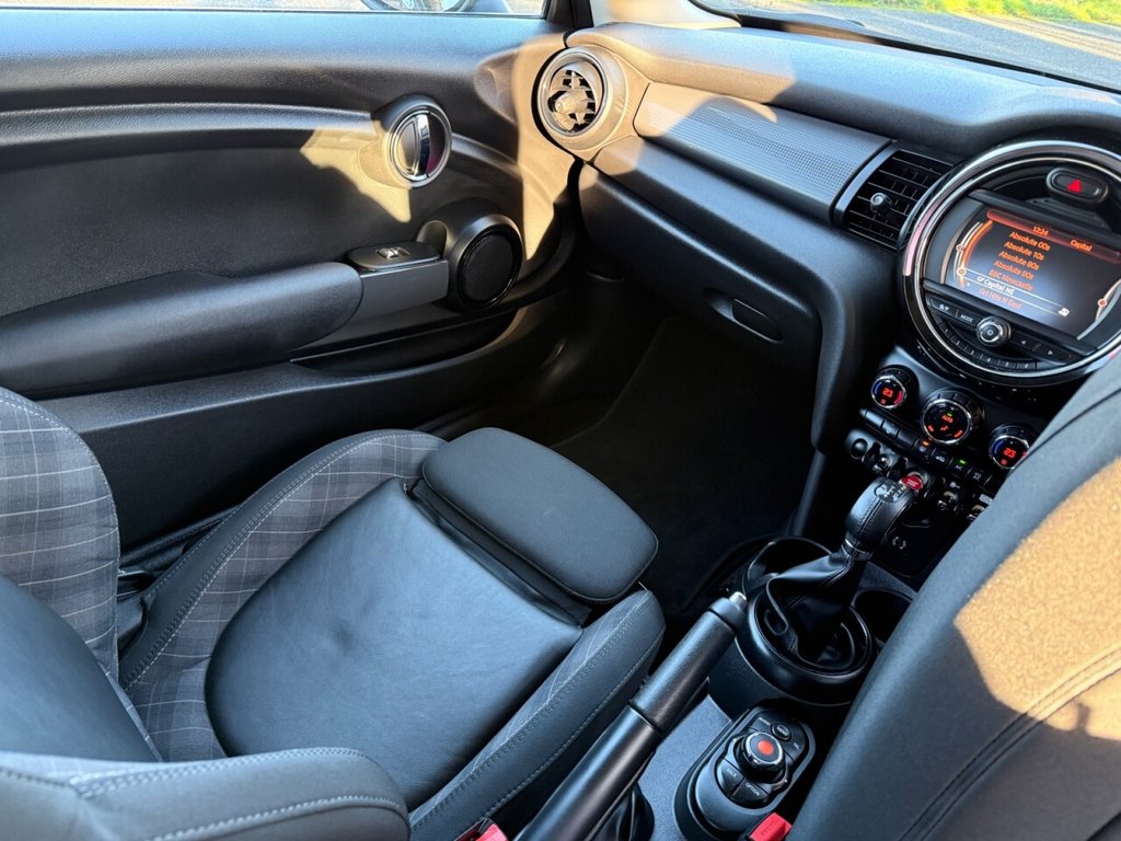 Used MINI Hatch 2018 for sale - 76868200: Photo 20