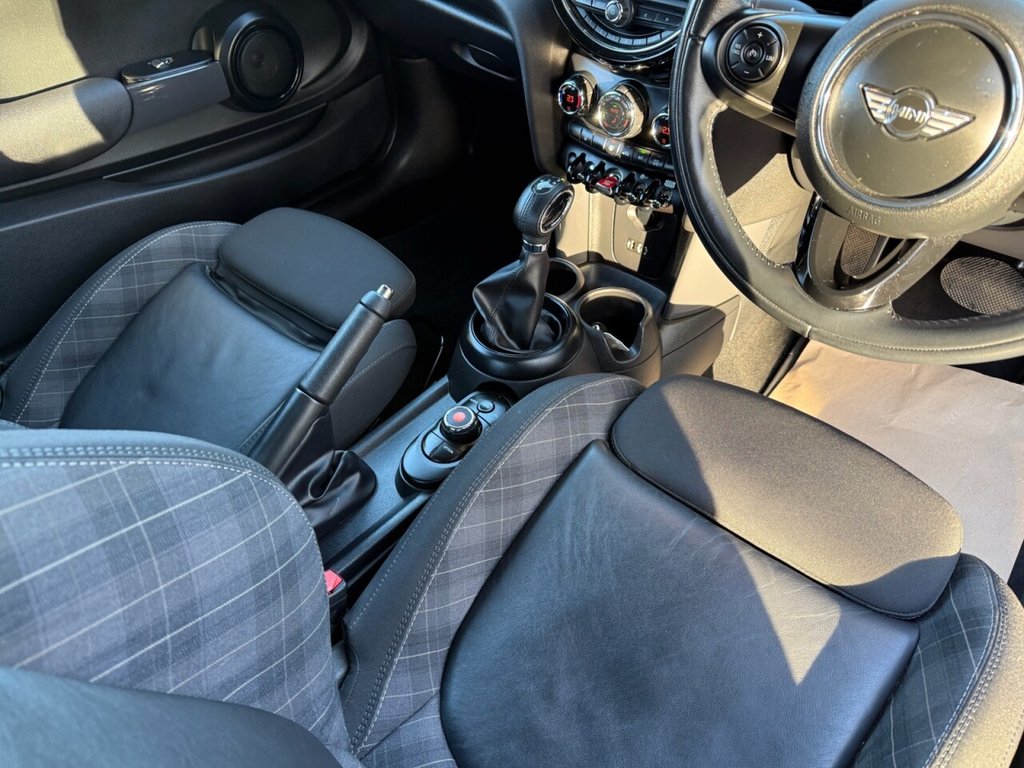 Used MINI Hatch 2018 for sale - 76868200: Photo 21