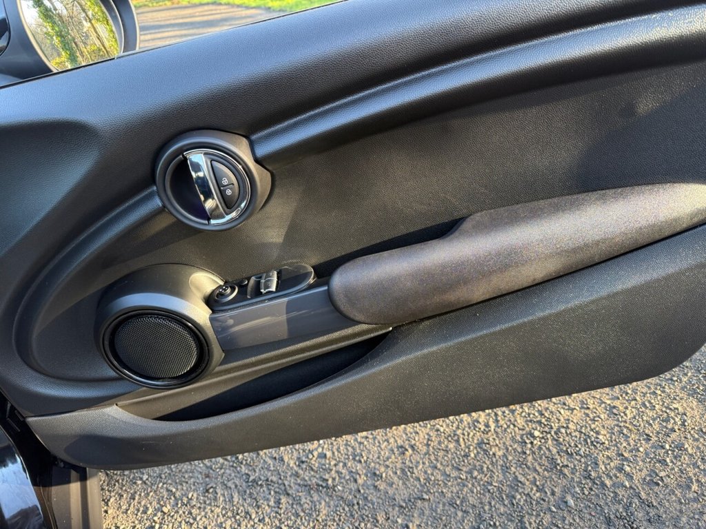 Used MINI Hatch 2018 for sale - 76868200: Photo 40