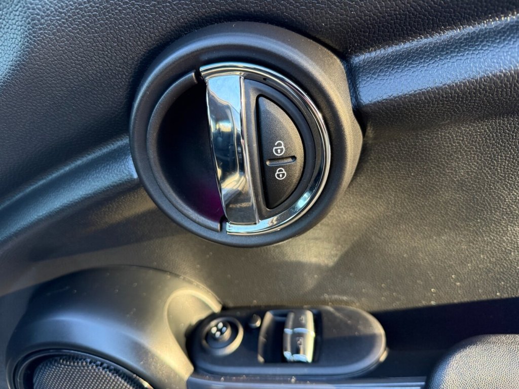 Used MINI Hatch 2018 for sale - 76868200: Photo 41