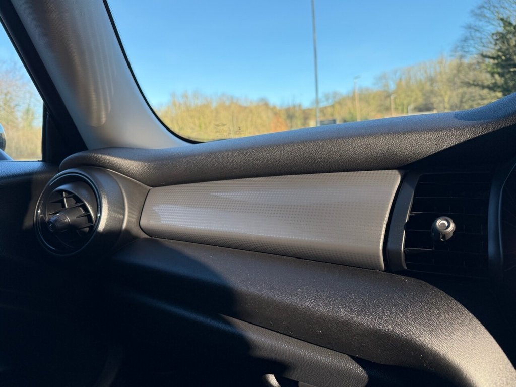 Used MINI Hatch 2018 for sale - 76868200: Photo 43