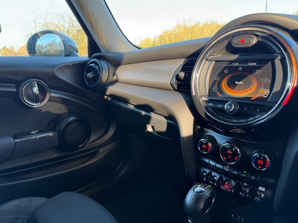 Used MINI Hatch 2018 for sale - 76868200: Photo 44