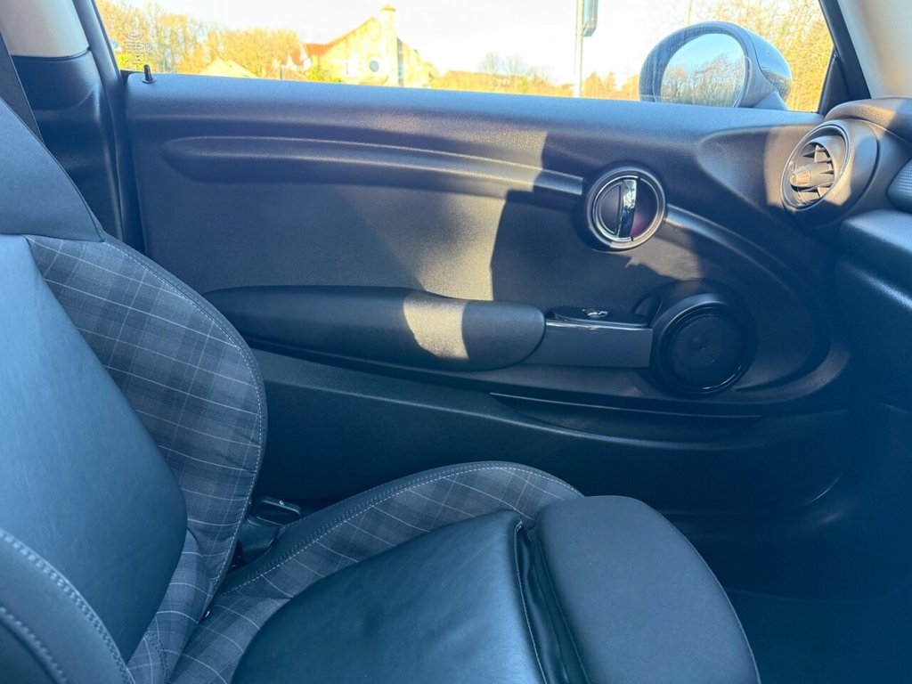 Used MINI Hatch 2018 for sale - 76868200: Photo 45