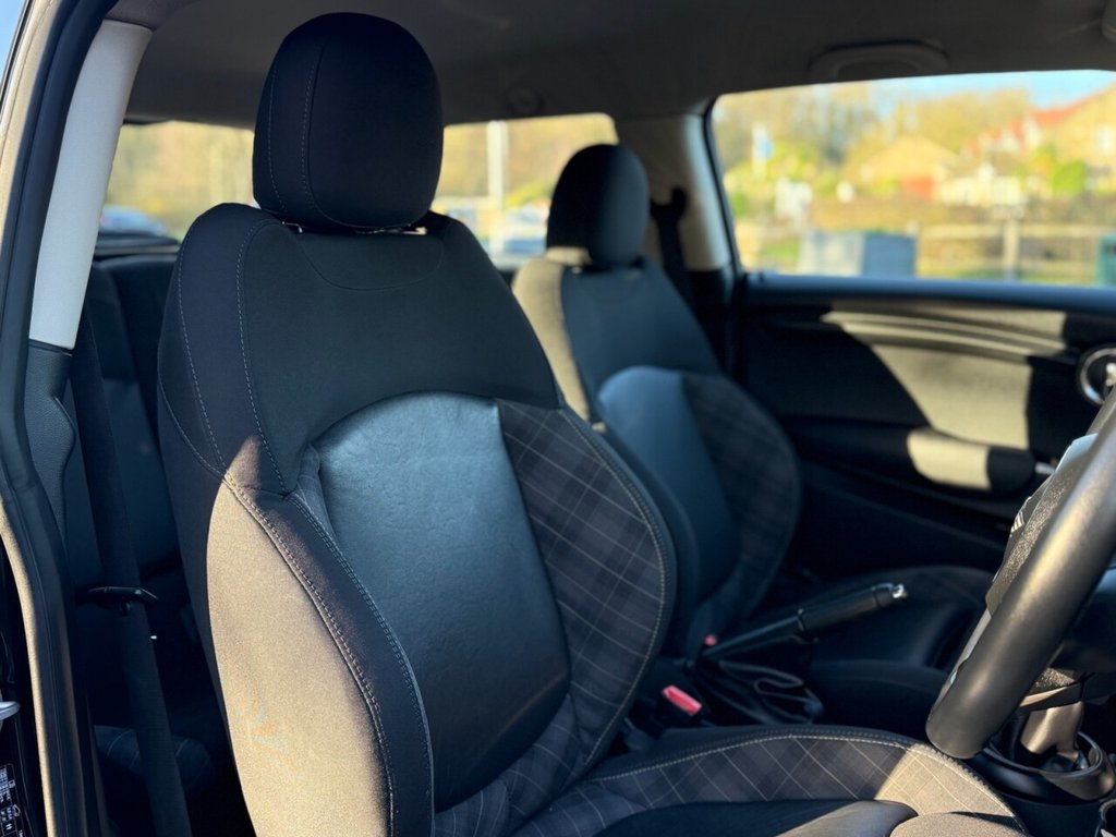 Used MINI Hatch 2018 for sale - 76868200: Photo 9