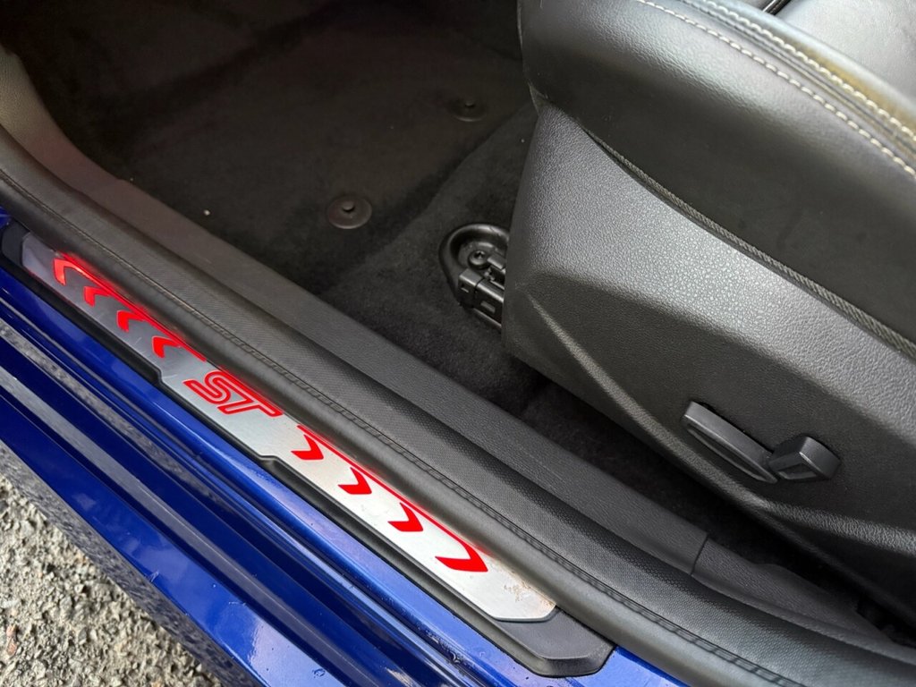 Used Ford Focus 2017 for sale - 76966307: Photo 26