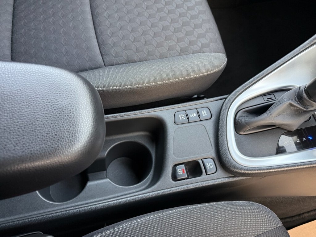 Used Toyota Yaris 2021 for sale - 77042590: Photo 24