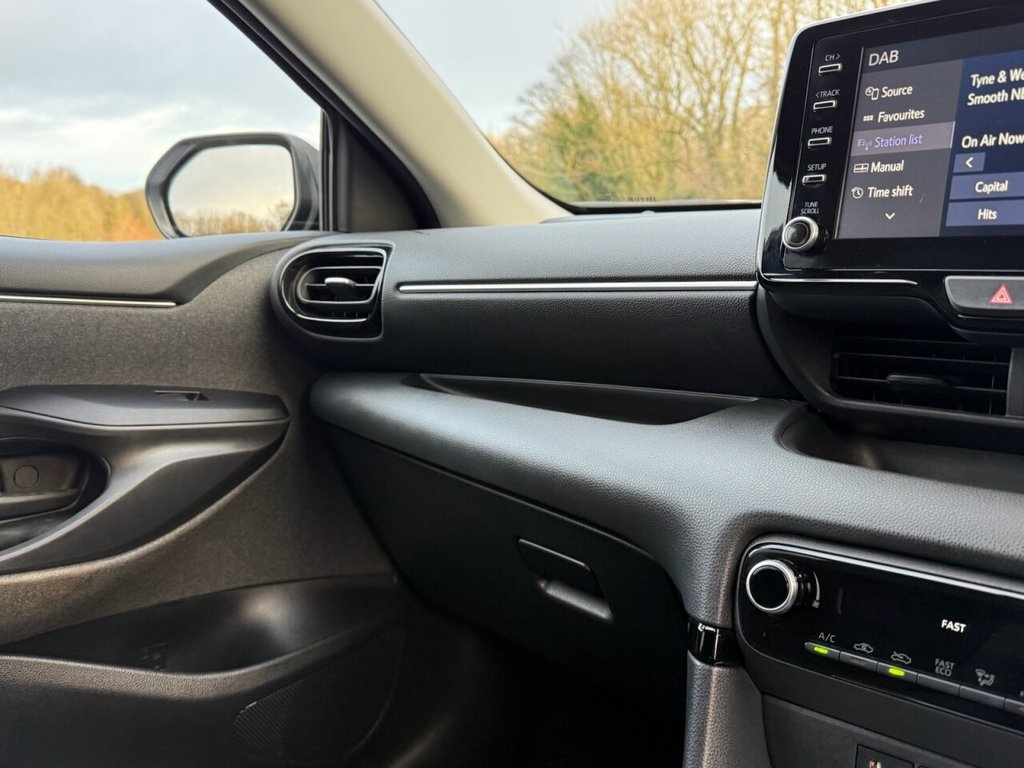 Used Toyota Yaris 2021 for sale - 77042590: Photo 40