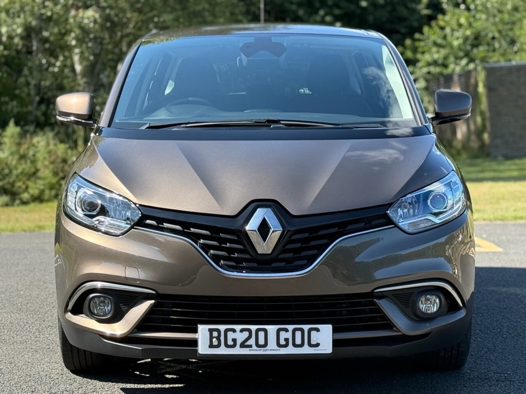 Used Renault Grand Scenic 2020 for sale - 76338380: Photo 2