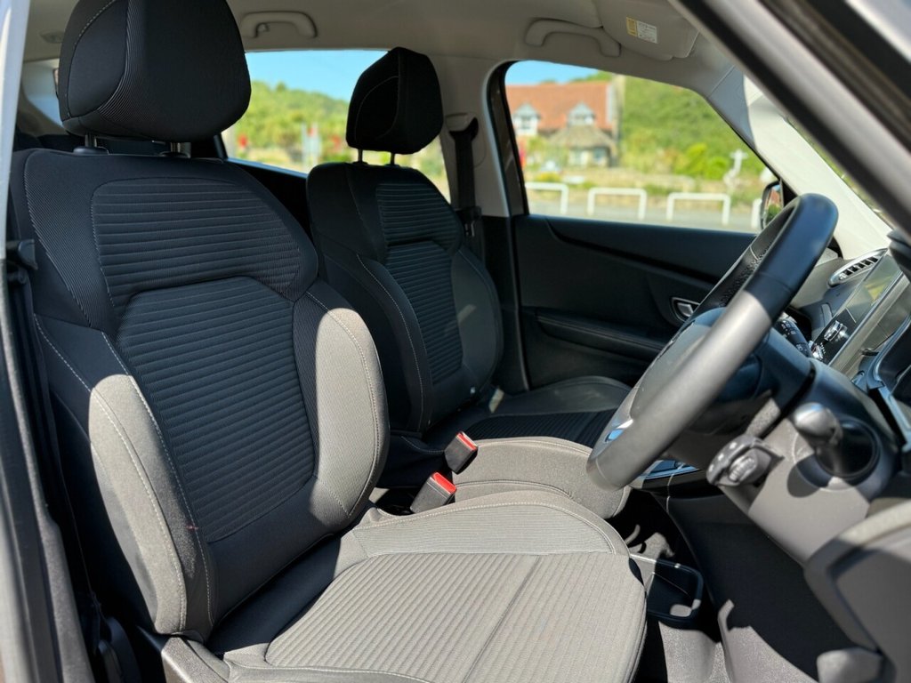 Used Renault Grand Scenic 2020 for sale - 76338380: Photo 22