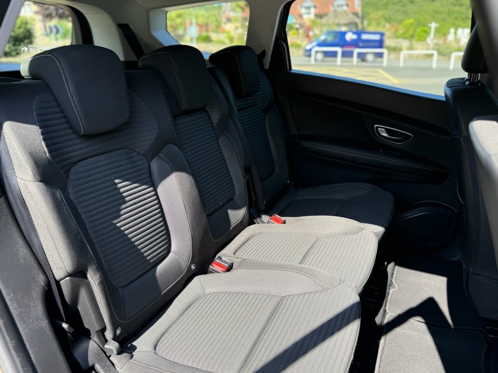 Used Renault Grand Scenic 2020 for sale - 76338380: Photo 23