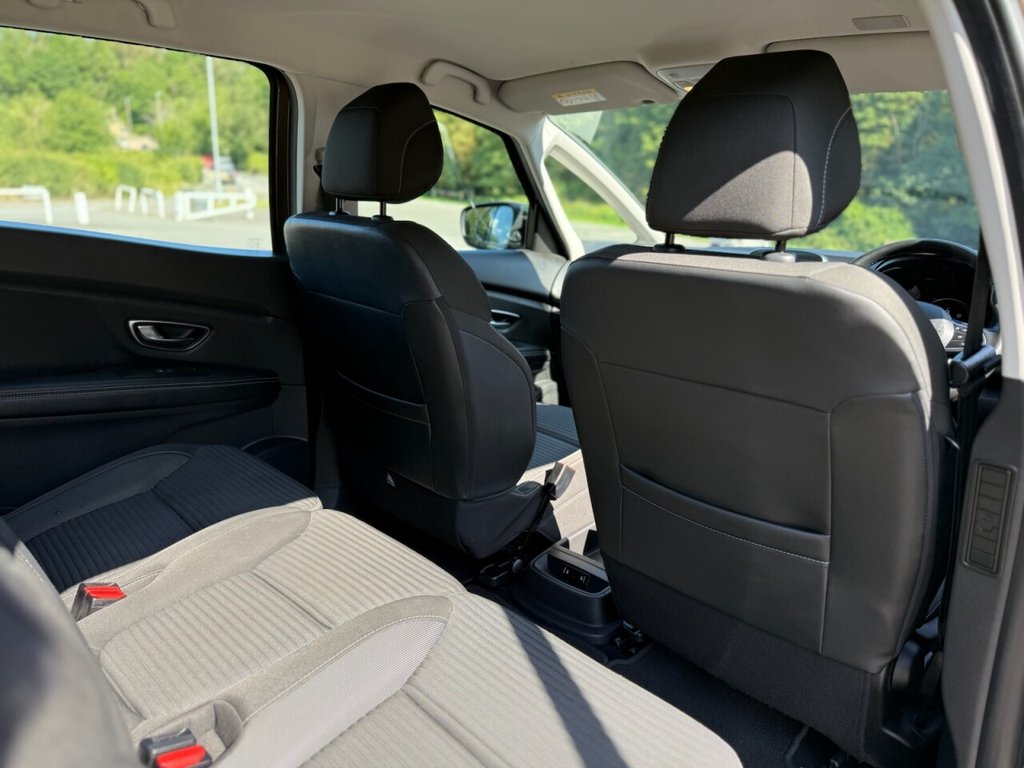 Used Renault Grand Scenic 2020 for sale - 76338380: Photo 24