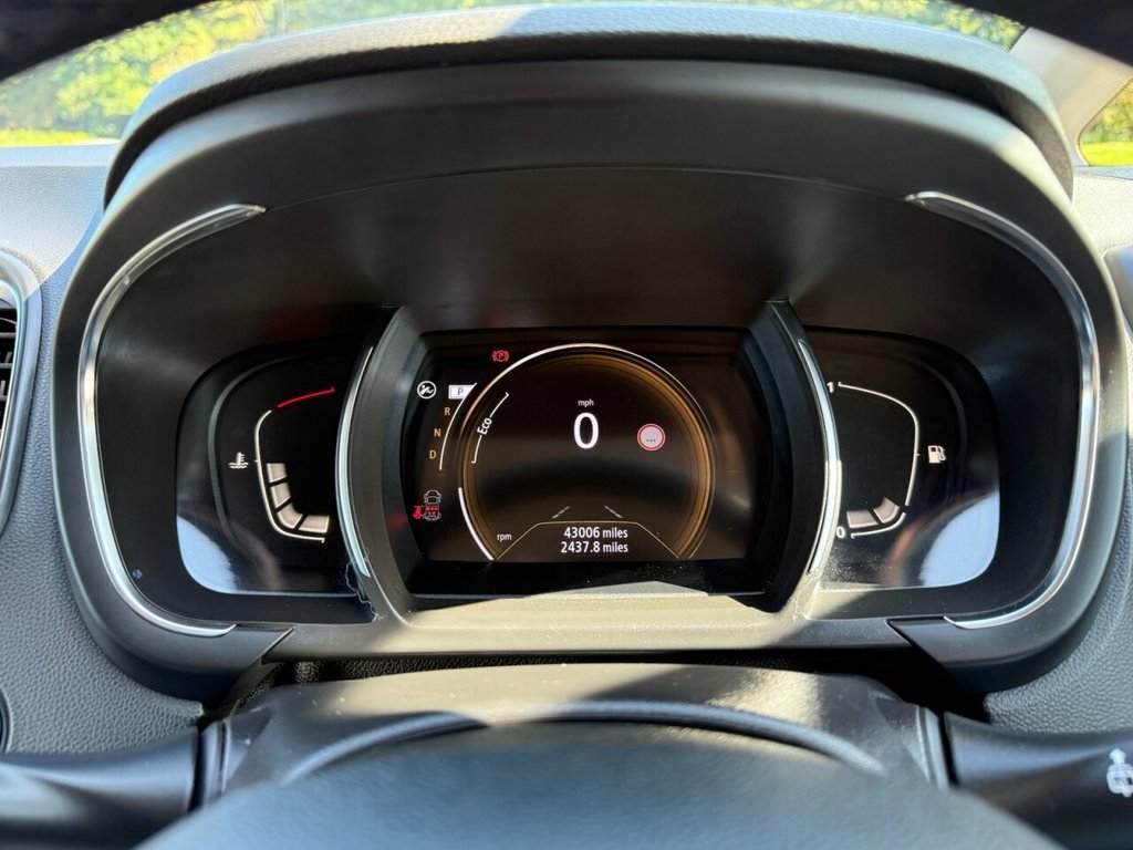 Used Renault Grand Scenic 2020 for sale - 76338380: Photo 32