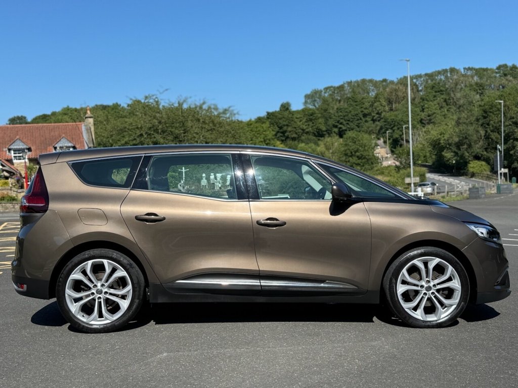 Used Renault Grand Scenic 2020 for sale - 76338380: Photo 4