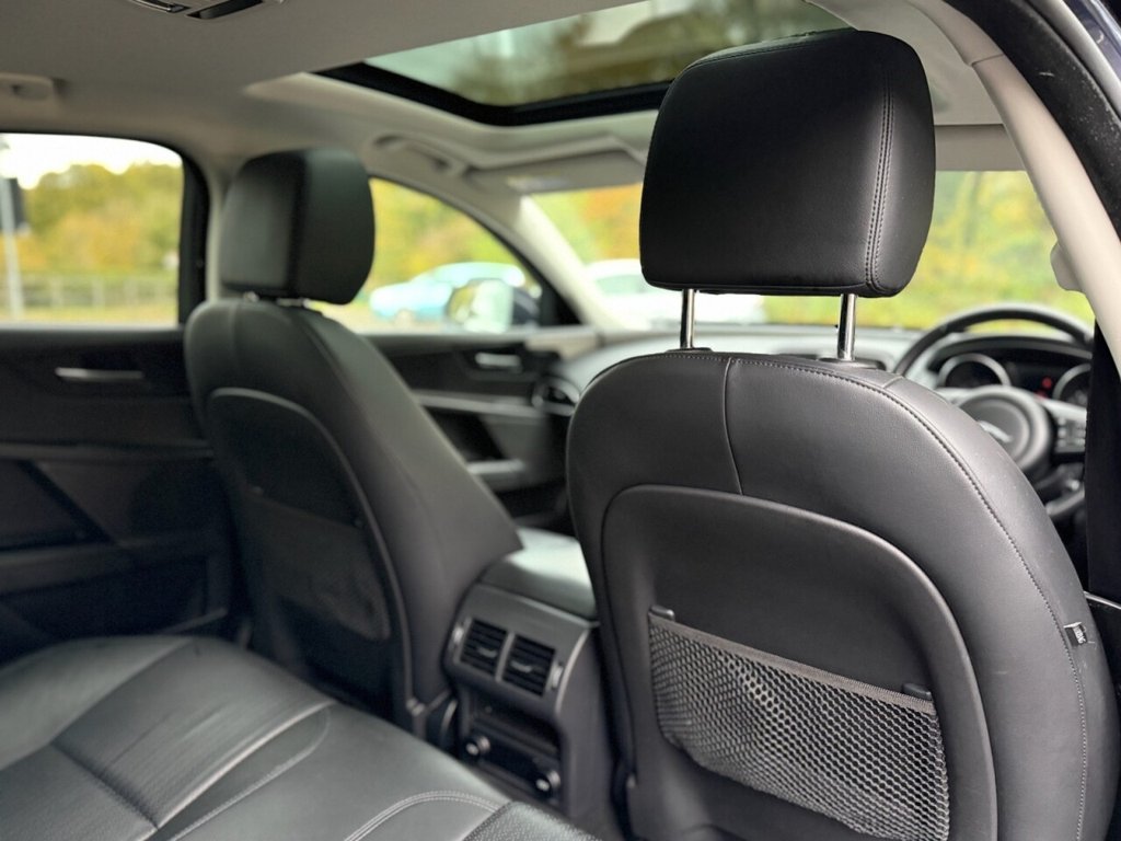 Used Jaguar XE 2017 for sale - 76417841: Photo 15