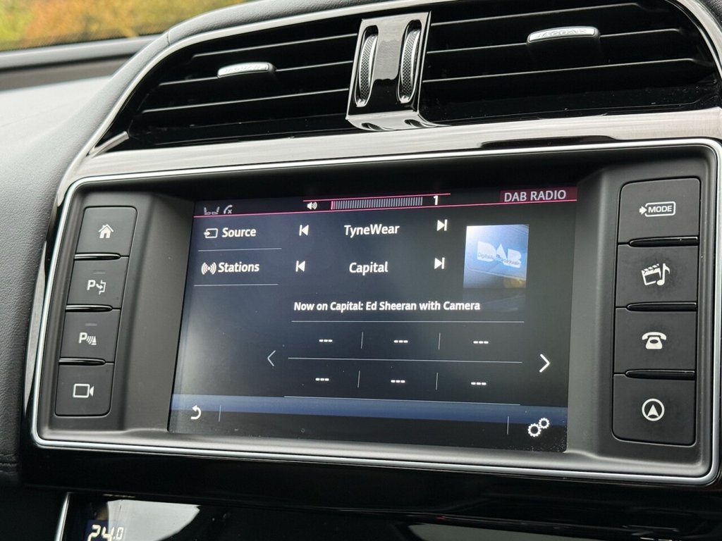 Used Jaguar XE 2017 for sale - 76417841: Photo 27