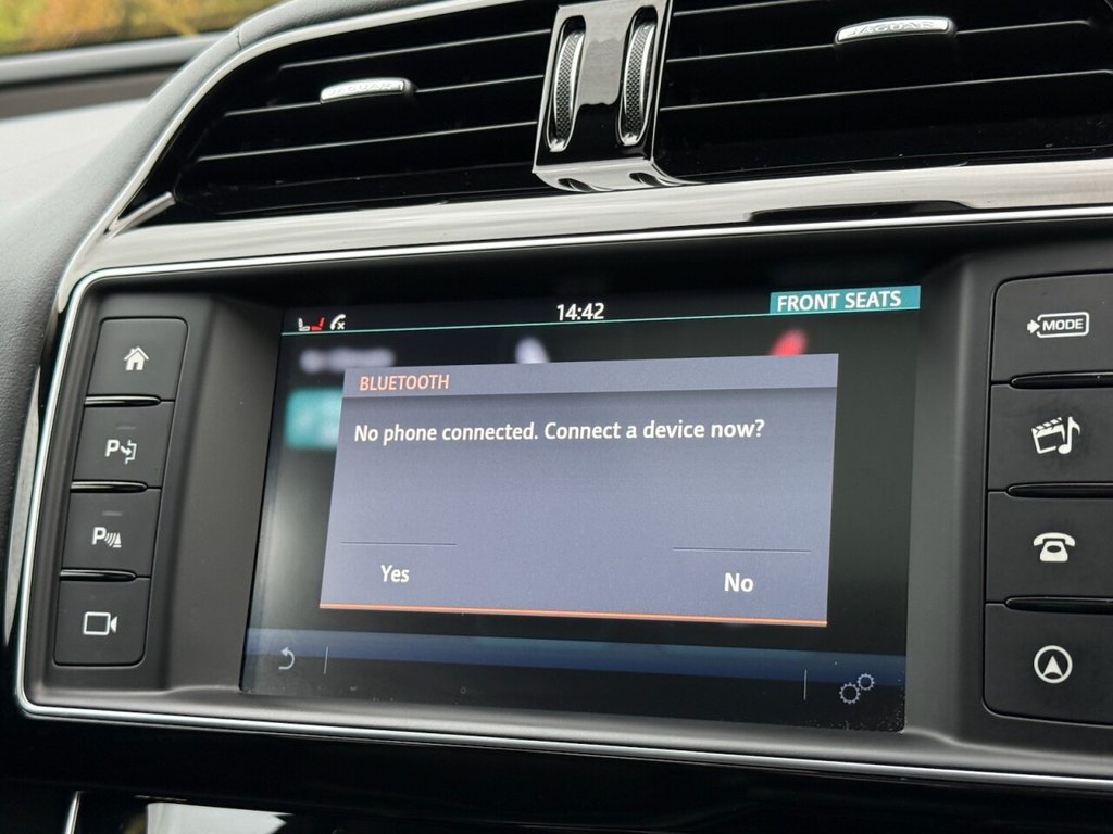 Used Jaguar XE 2017 for sale - 76417841: Photo 30