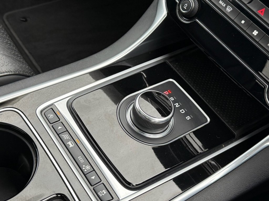 Used Jaguar XE 2017 for sale - 76417841: Photo 33